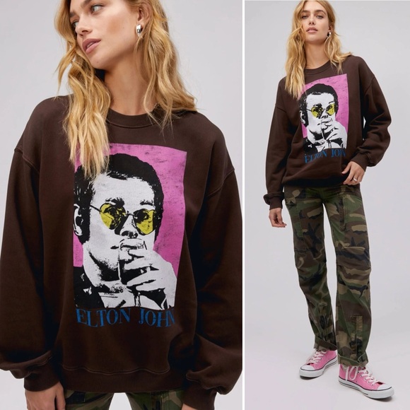 Daydreamer Sweaters - NWOT DAYDREAMER Elton John Heart Glasses BF Crew Coffee Quartz Sweatshirt Size M